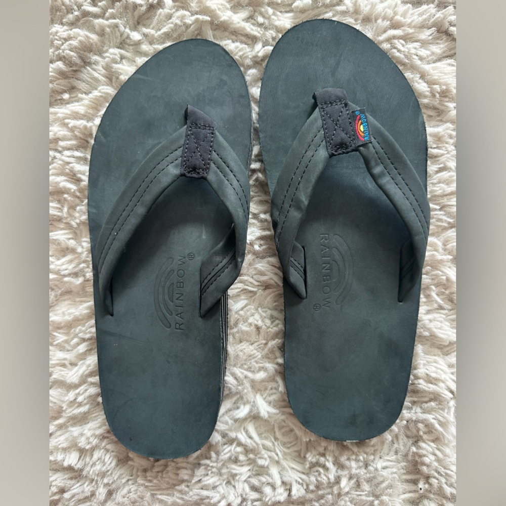 Men’s black rainbow flip flops size 9.5-10.5